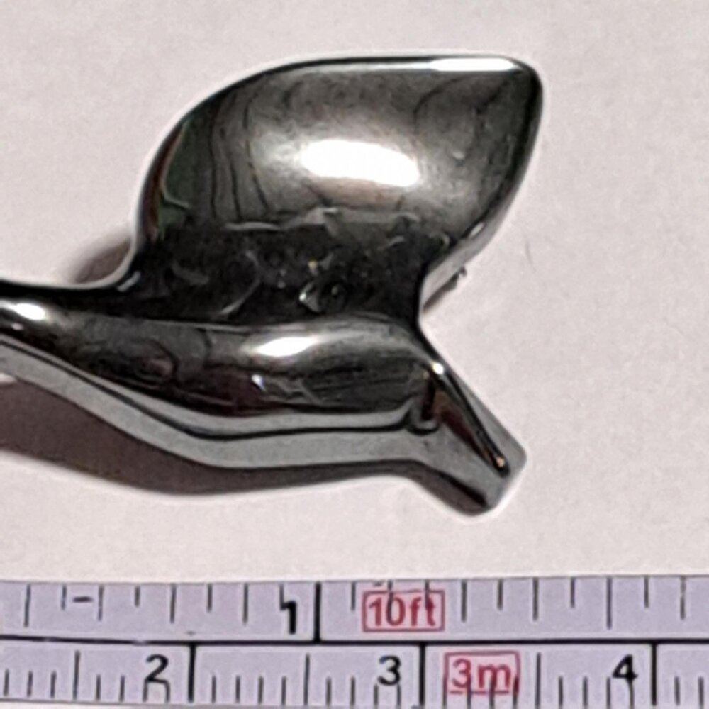 bird in flight brooch in shiny black / gun metal color - Picture 6 of 6